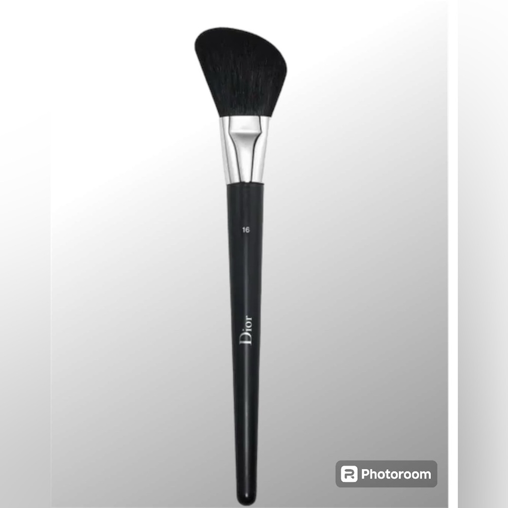 DIOR BACKSTAGE BRUSH PROFESSIONAL FINISH BLUSH BRUSH #16 FACE